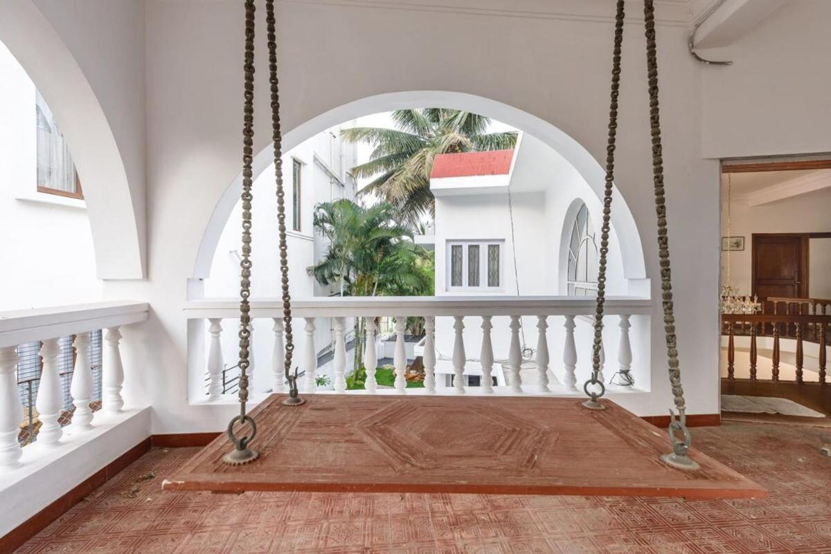 Westside Bungalow By Jadecaps Nr Wtc Rajajinagar Villa Bangalore Buitenkant foto