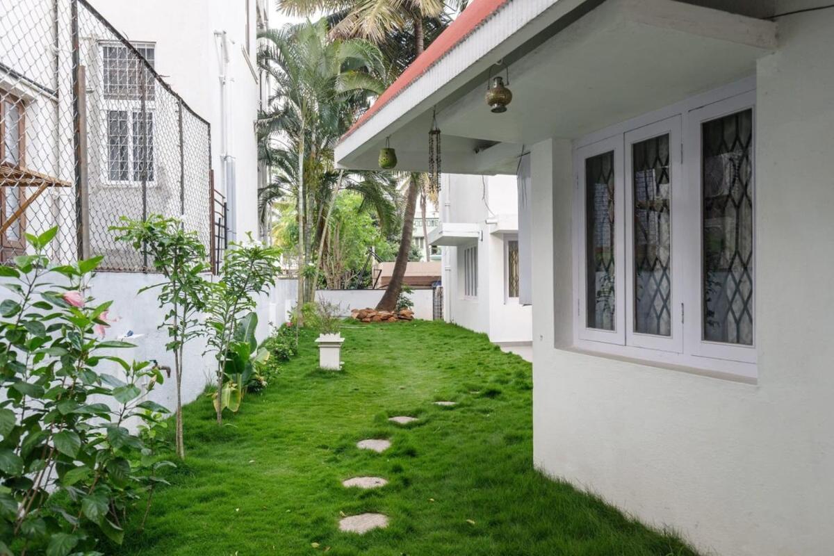 Westside Bungalow By Jadecaps Nr Wtc Rajajinagar Villa Bangalore Buitenkant foto